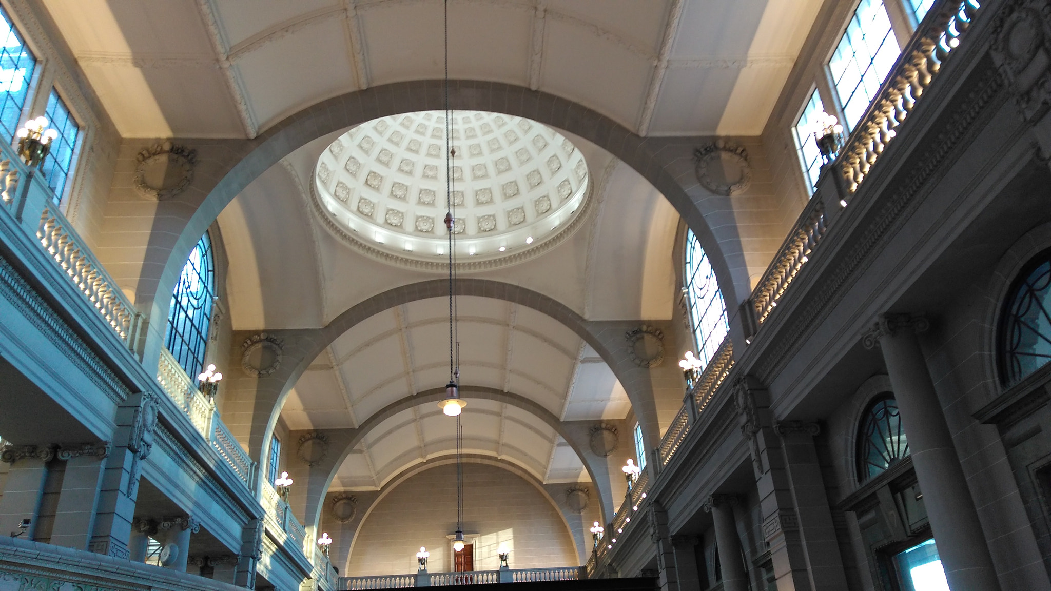 Motorola Moto G Play sample photo. Retiro central station photography