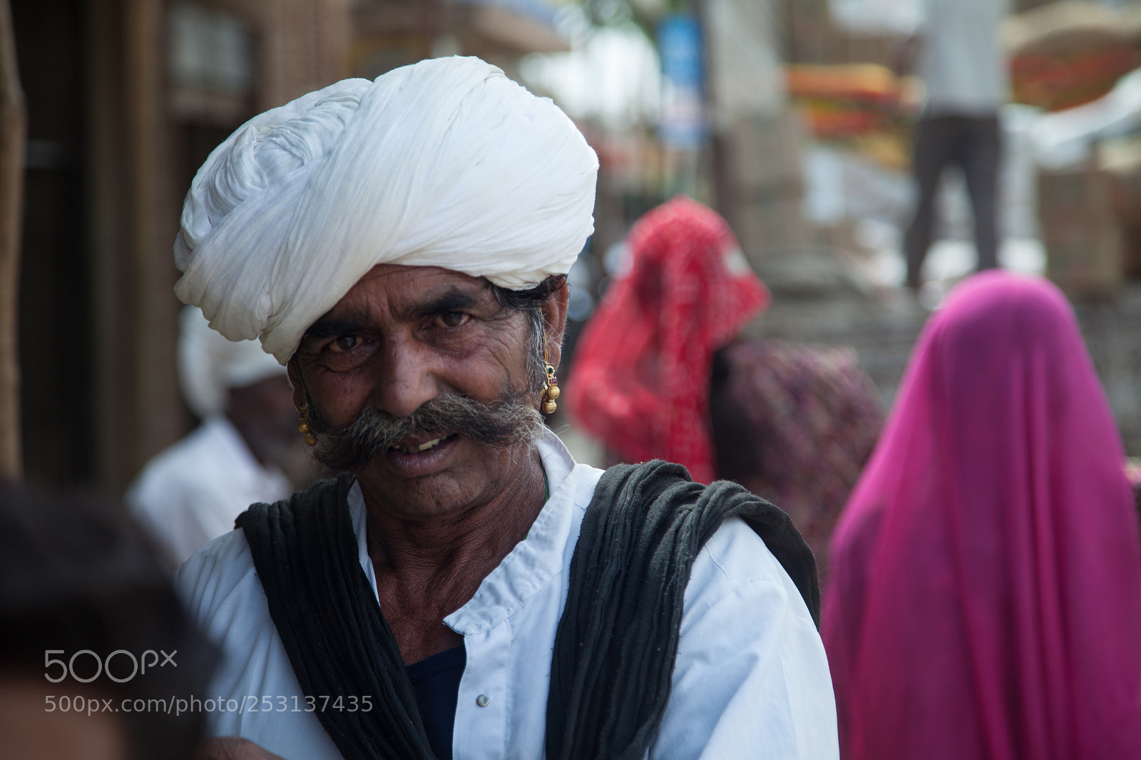 Canon EOS 5D Mark II sample photo. From the streets of photography
