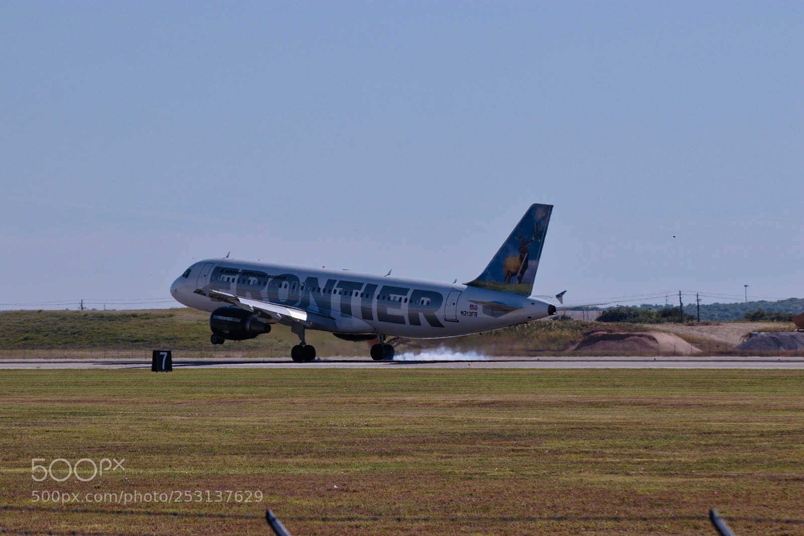 Canon EOS 80D sample photo. Frontier airbus a320-214 aus photography