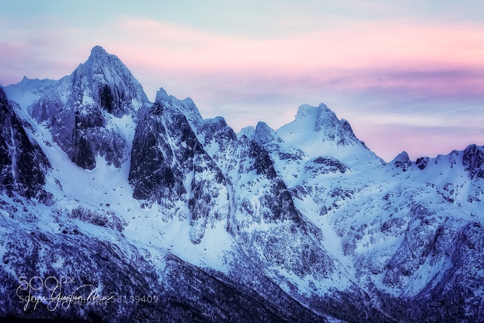 Canon EOS 5D Mark IV sample photo. Sunset in mountains photography