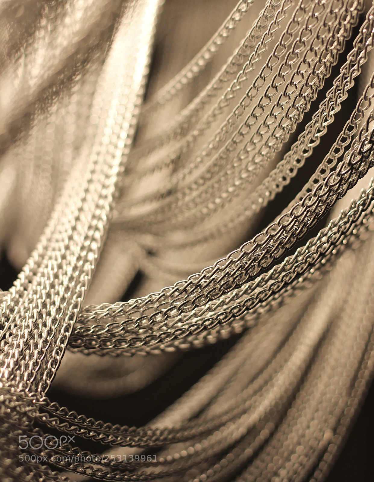 Canon EOS 700D (EOS Rebel T5i / EOS Kiss X7i) sample photo. Chain link photography