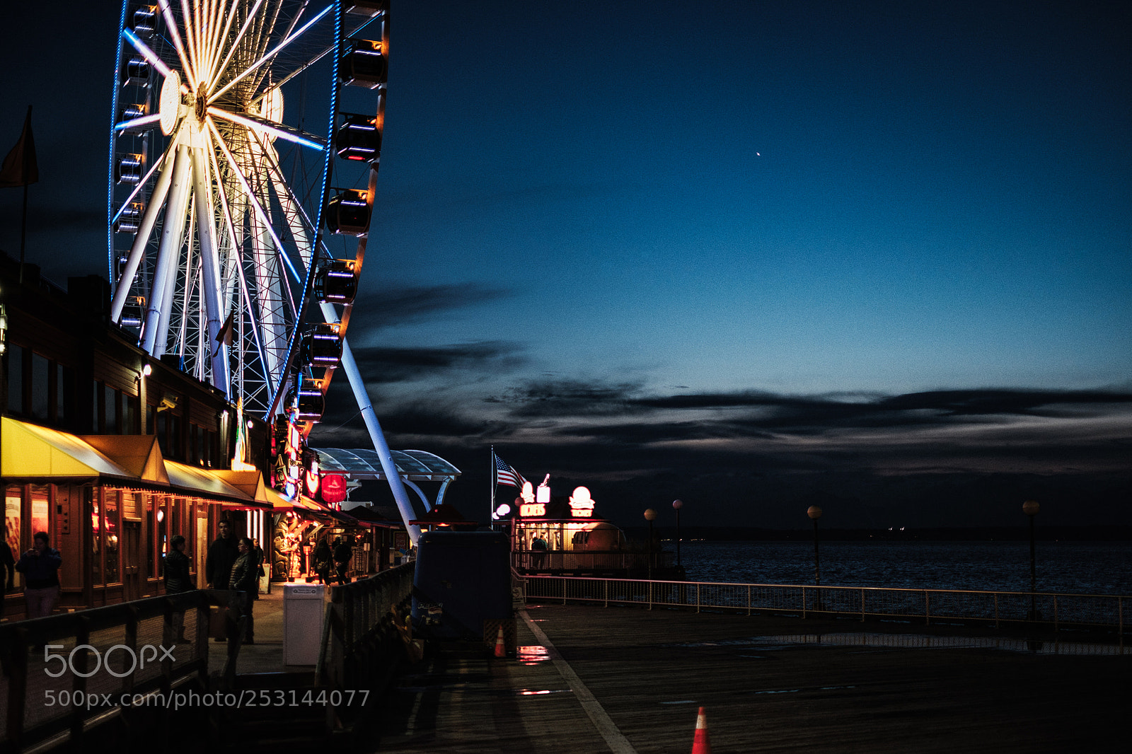 Fujifilm X-T2 sample photo. Dark wheel photography