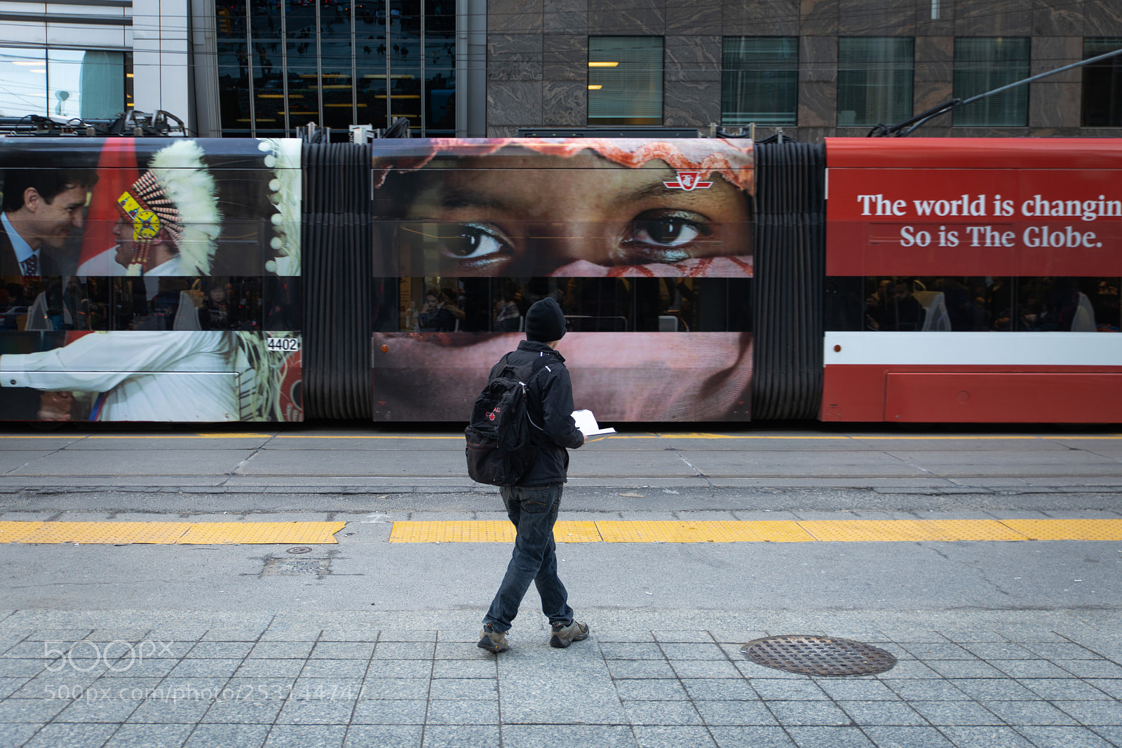 Canon EOS 5D Mark IV sample photo. Eyes on the road photography