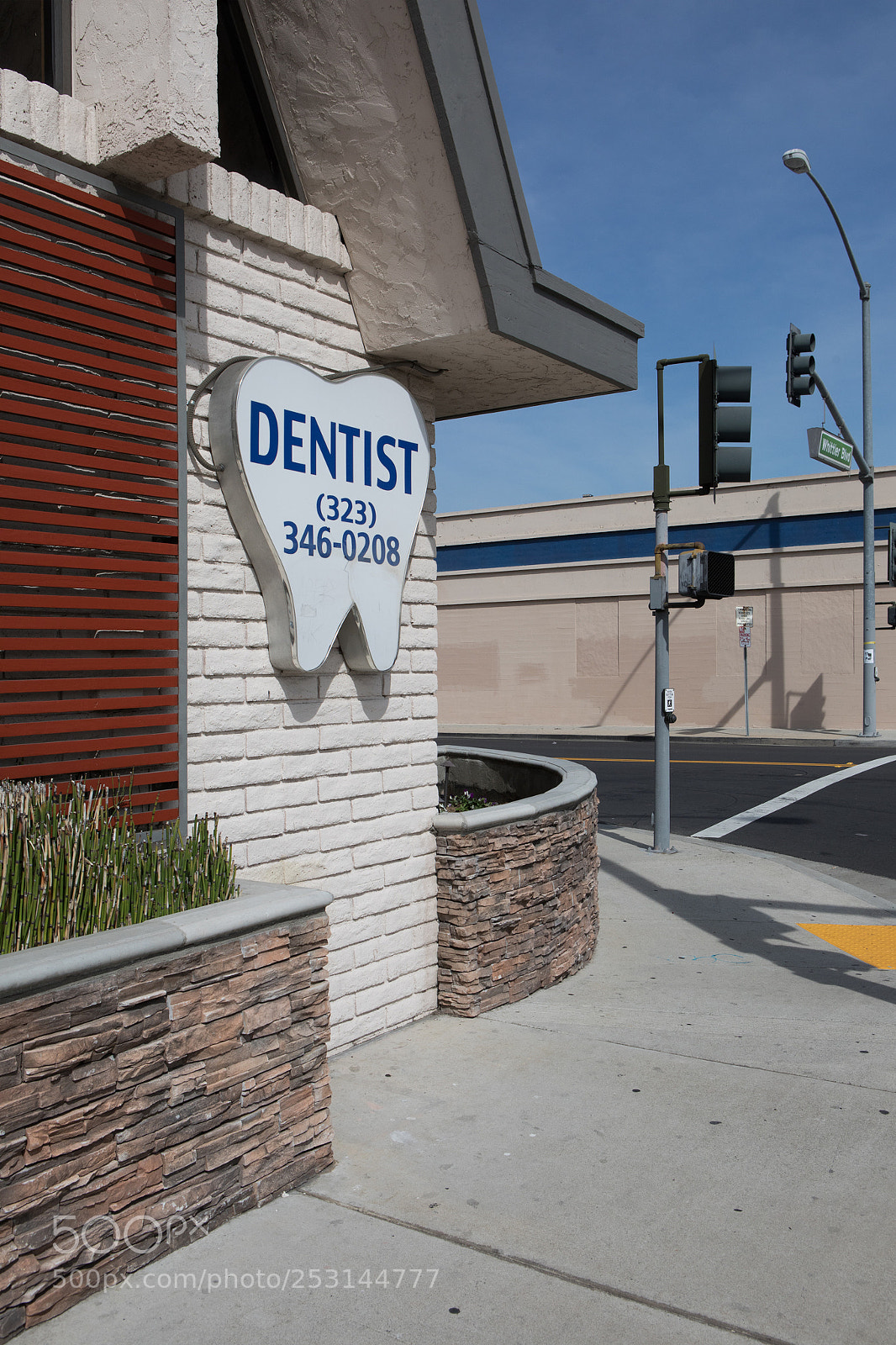 Canon EOS 5D Mark IV sample photo. Dental office whittier blvd photography
