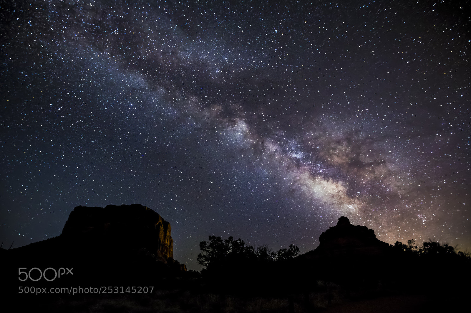 Canon EOS 5D Mark IV sample photo. Milky way over bell photography