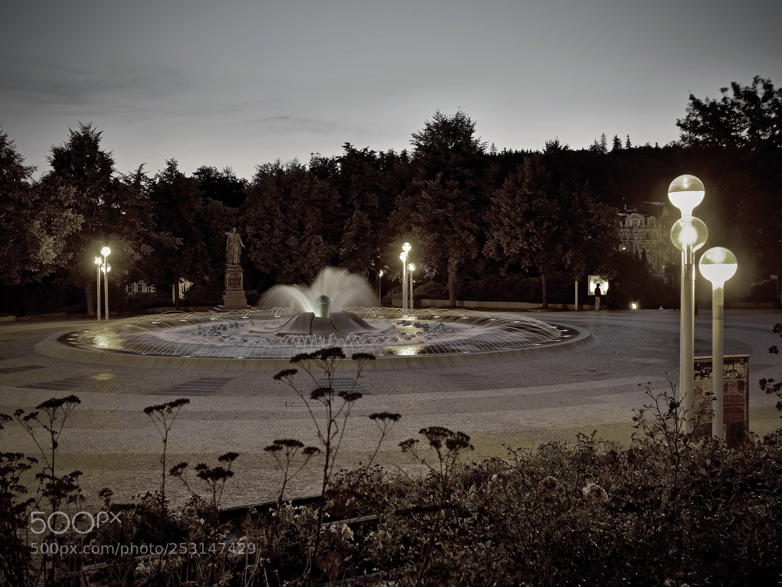 Canon EOS 60D sample photo. Evening lights in the photography