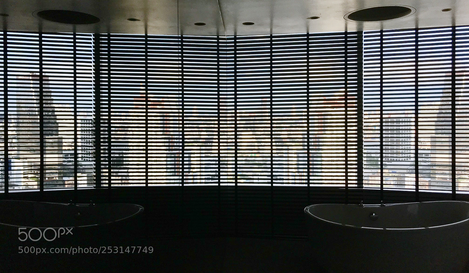 Apple iPhone 7 Plus sample photo. Window in shadow photography