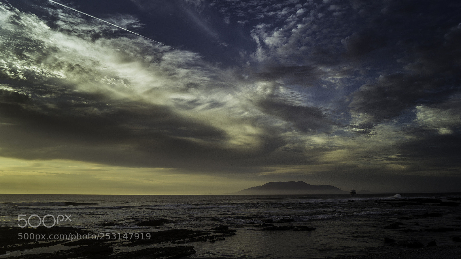 Sony SLT-A58 sample photo. Titanico photography