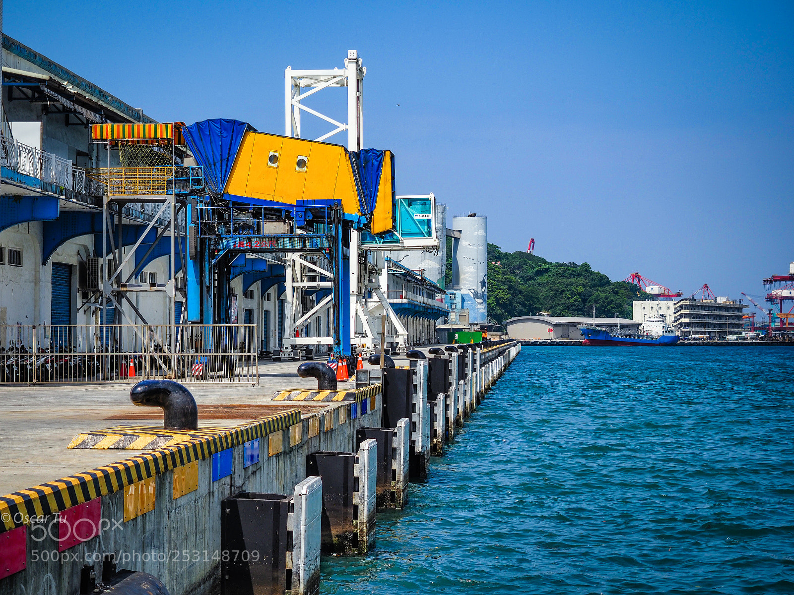Olympus OM-D E-M1 Mark II sample photo. Untitled photography