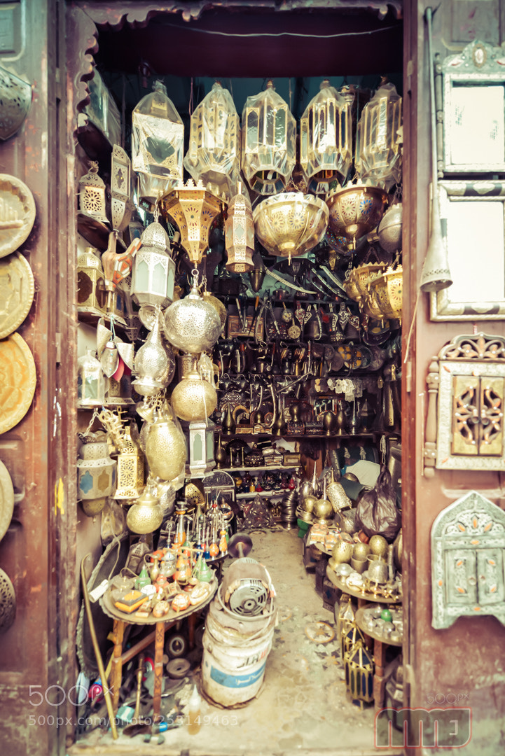 Nikon D800 sample photo. Moroccan metalwork vendor photography