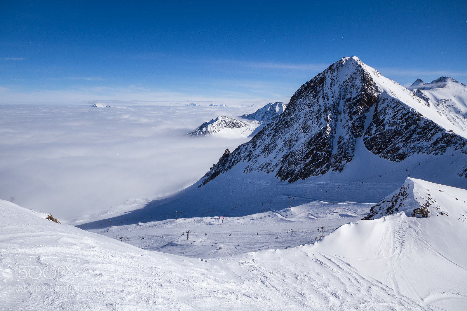 Canon EOS 7D sample photo. On top of stubai photography