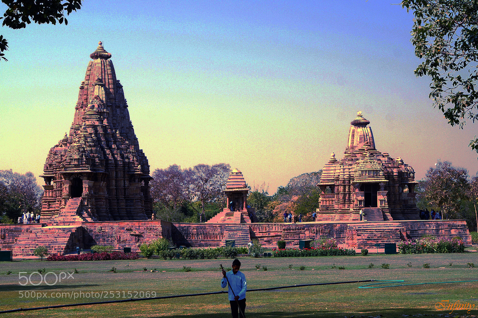 Sony SLT-A58 sample photo. Cleanign temple khajuraho mp photography