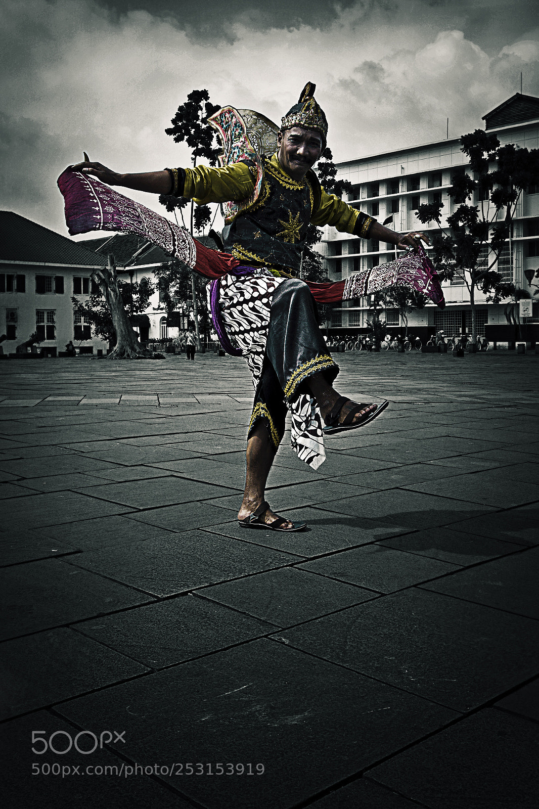 Sony a6000 sample photo. Street dancer photography