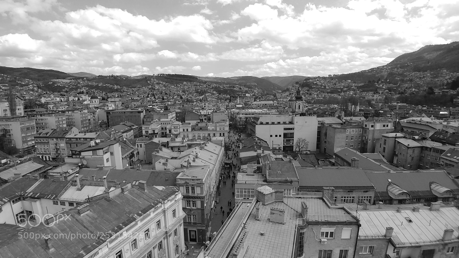 LG G6 sample photo. Panorama old town in photography