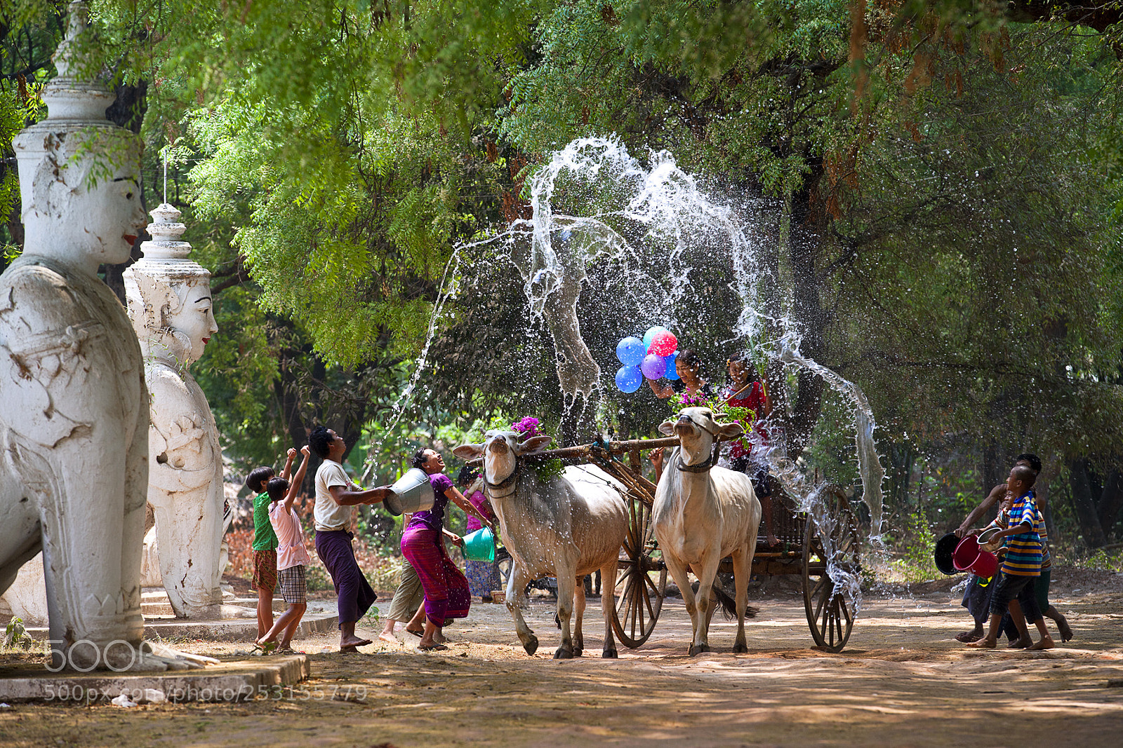 Canon EOS 5D Mark II sample photo. Water festival photography