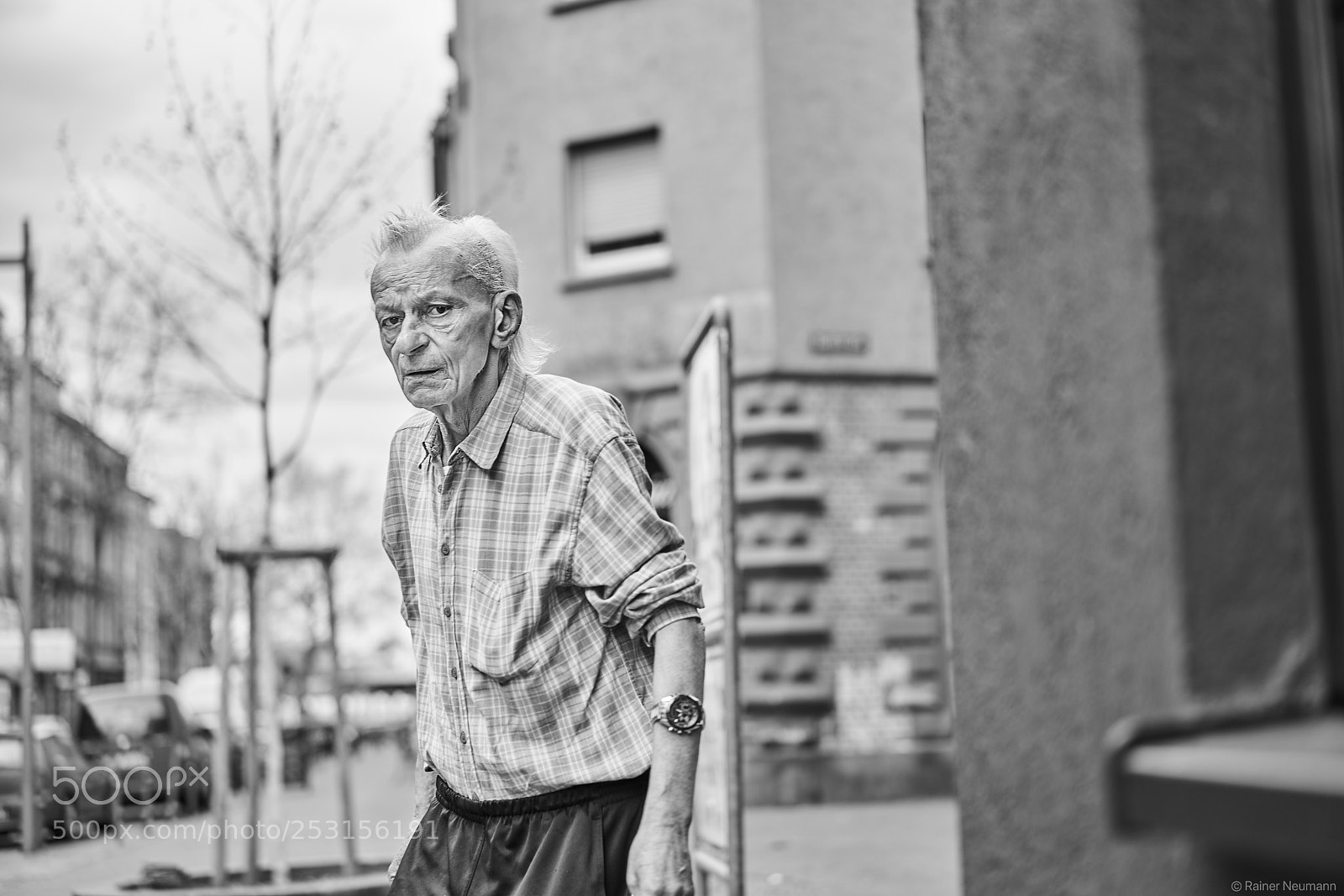 Sony a7R II sample photo. Mann 569 b&w photography