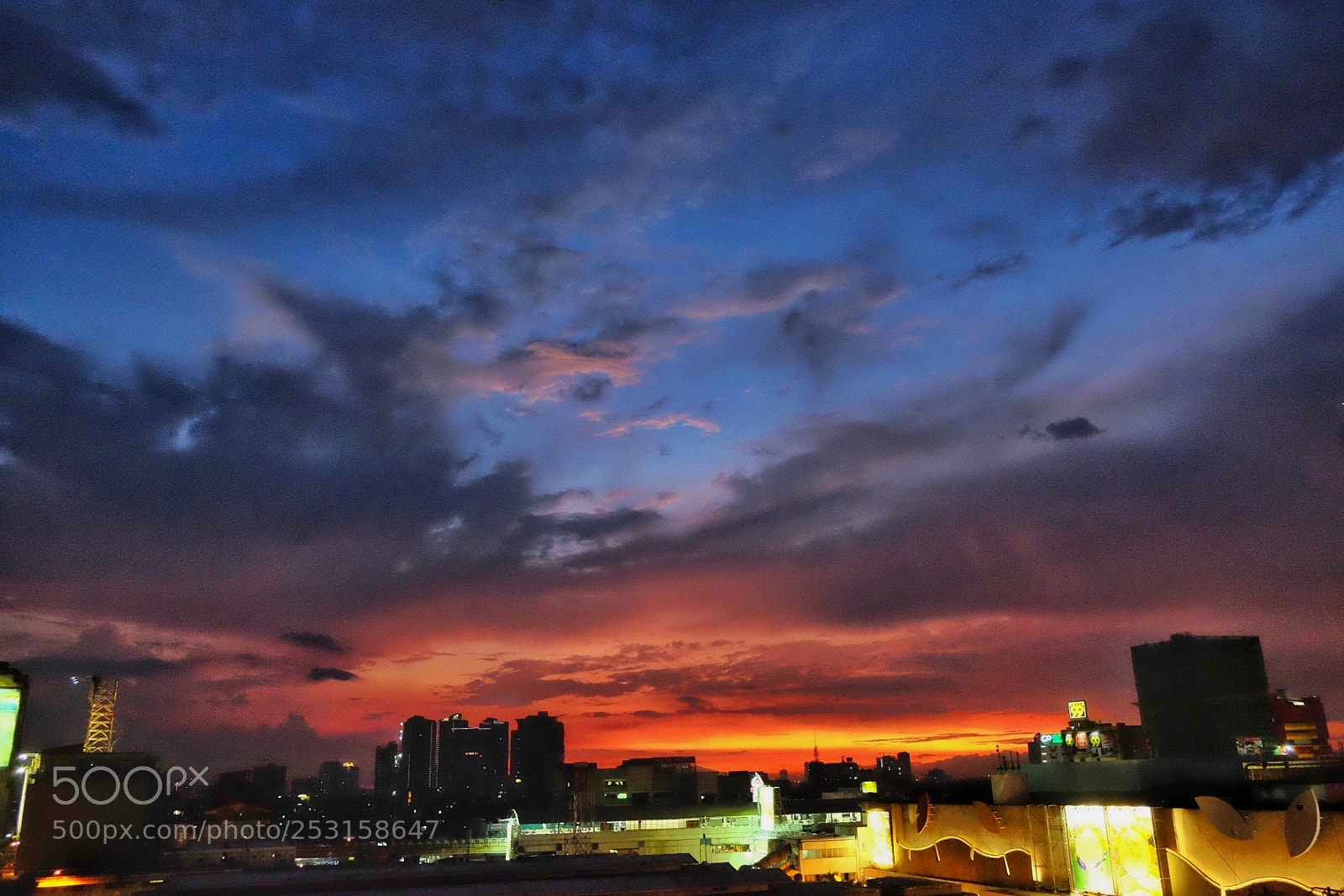 Fujifilm X-T10 sample photo. Unfriendly skies photography