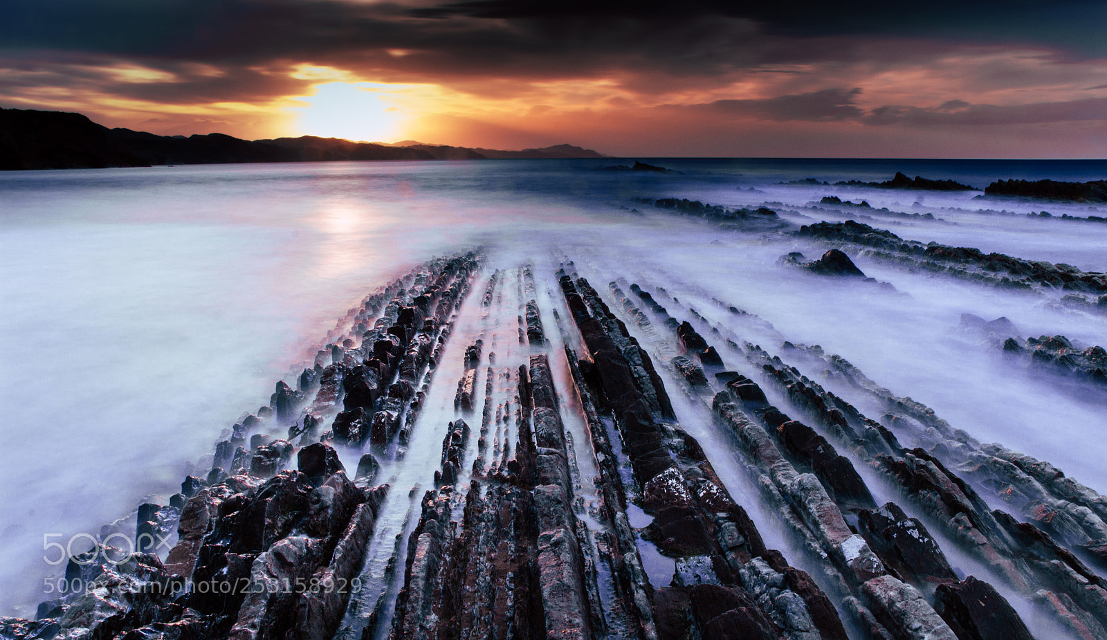 Canon EOS 1200D (EOS Rebel T5 / EOS Kiss X70 / EOS Hi) sample photo. Zumaia's beach photography