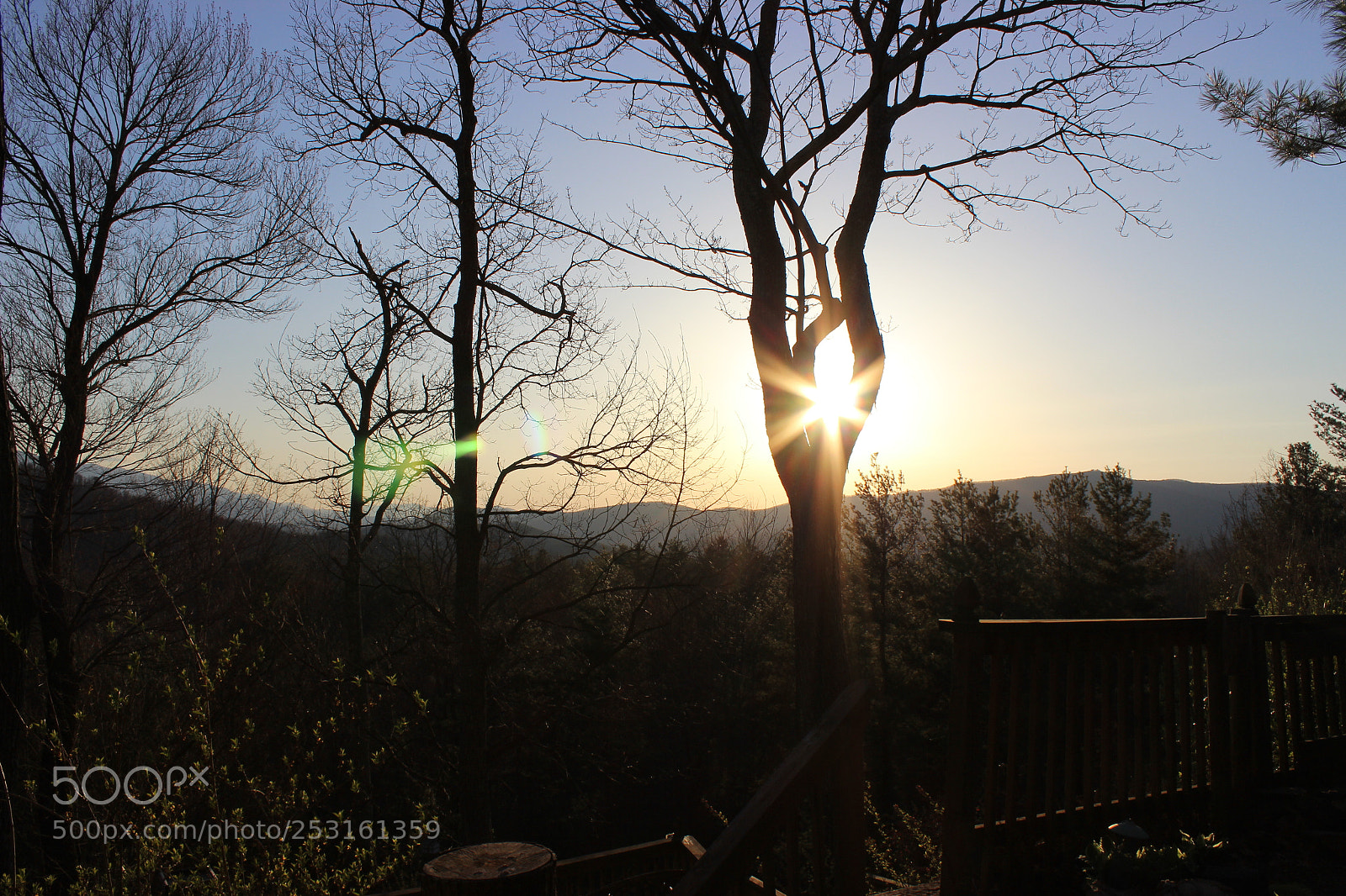 Canon EOS 600D (Rebel EOS T3i / EOS Kiss X5) sample photo. Sun over the mountains photography