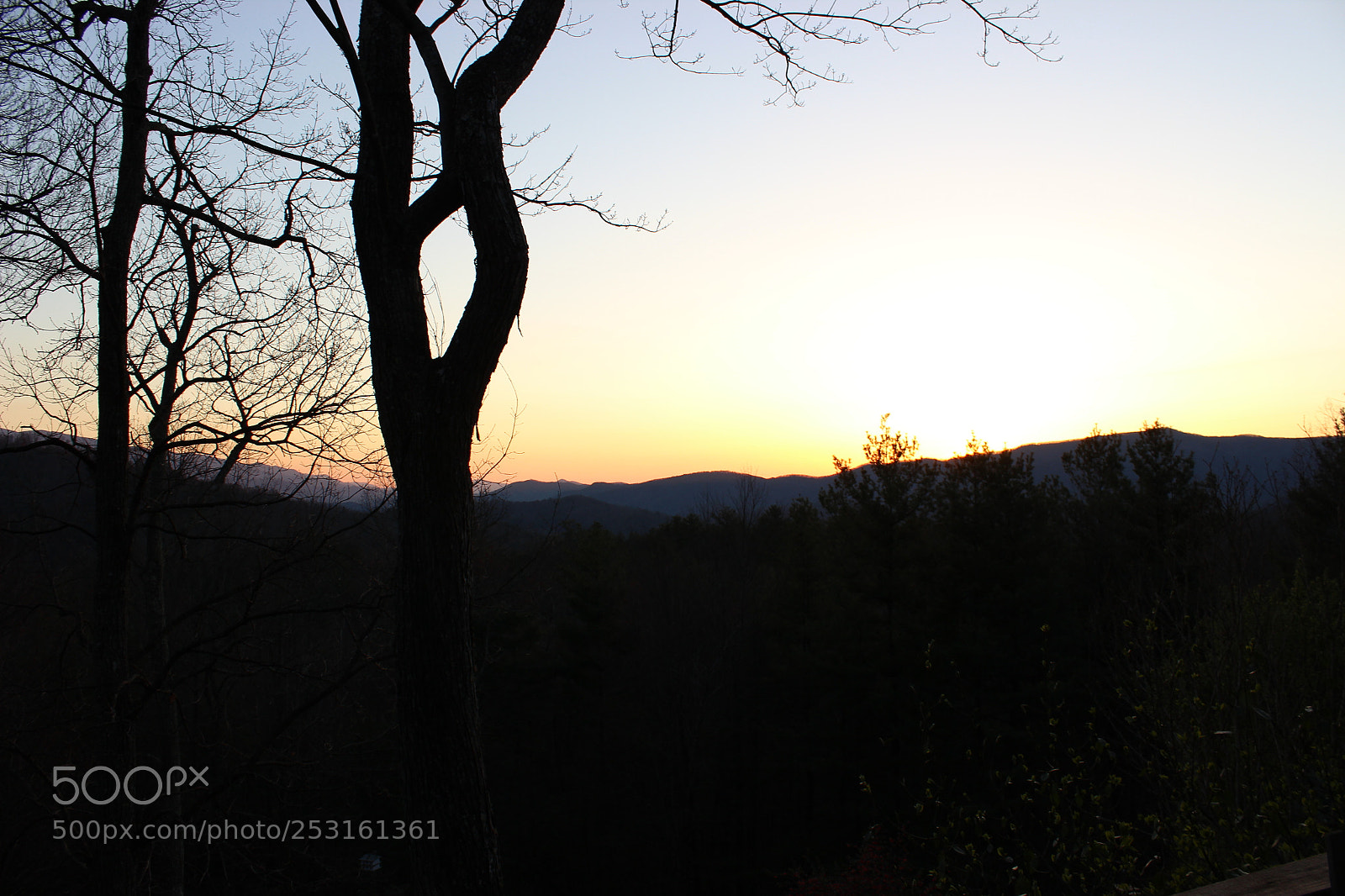 Canon EOS 600D (Rebel EOS T3i / EOS Kiss X5) sample photo. Spring sunset in the photography