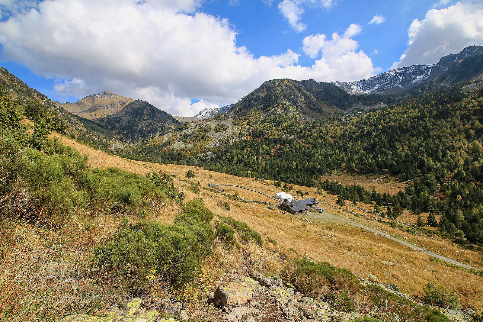 Canon EOS 760D (EOS Rebel T6s / EOS 8000D) sample photo. Refugi borda de sorteny photography