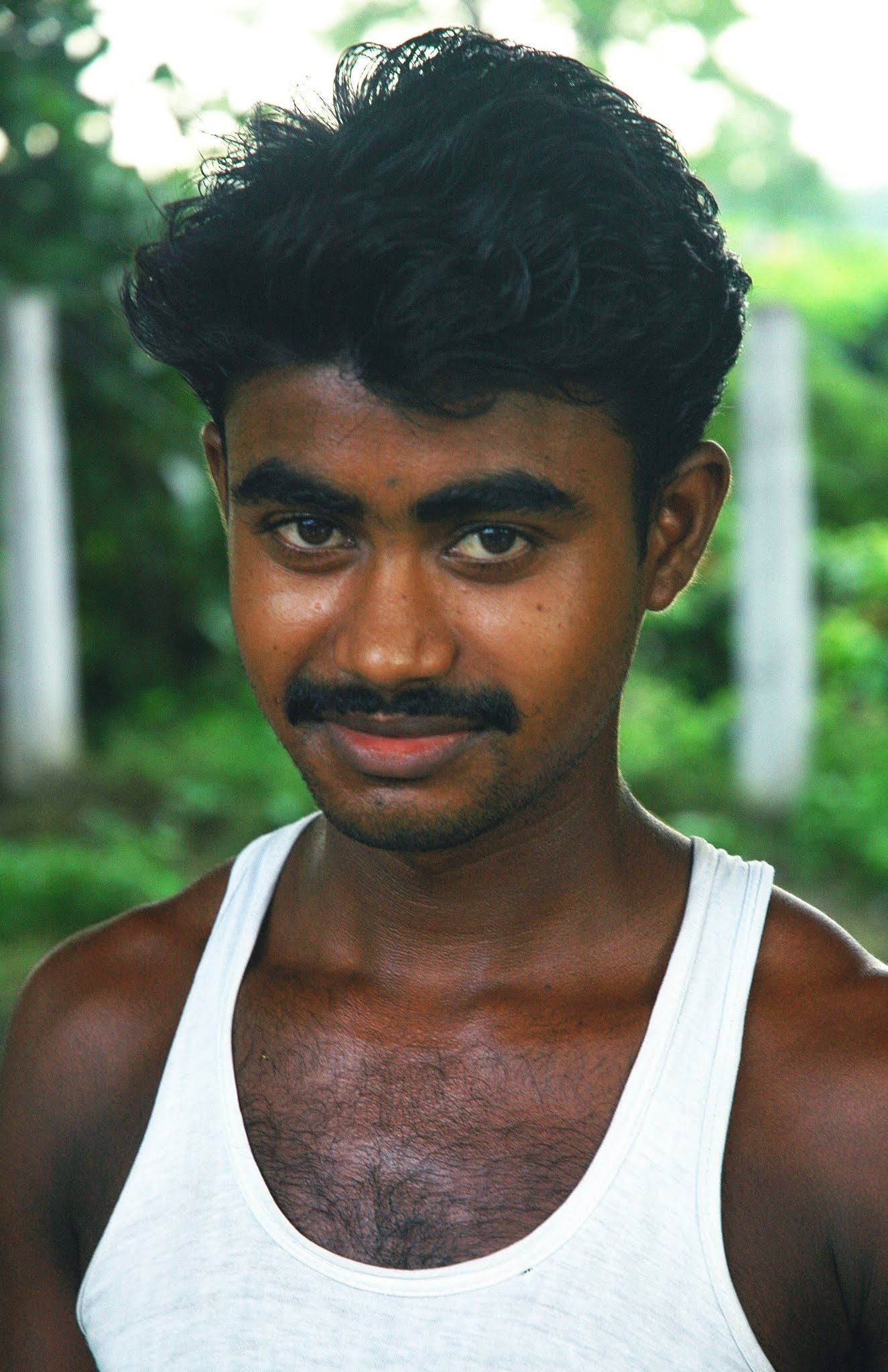 Nikon D70 sample photo. Young chai wallah photography