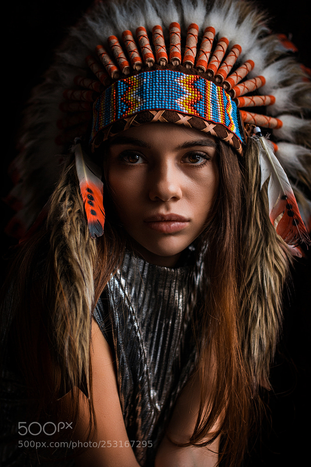 Canon EOS 60D sample photo. Из темноты photography