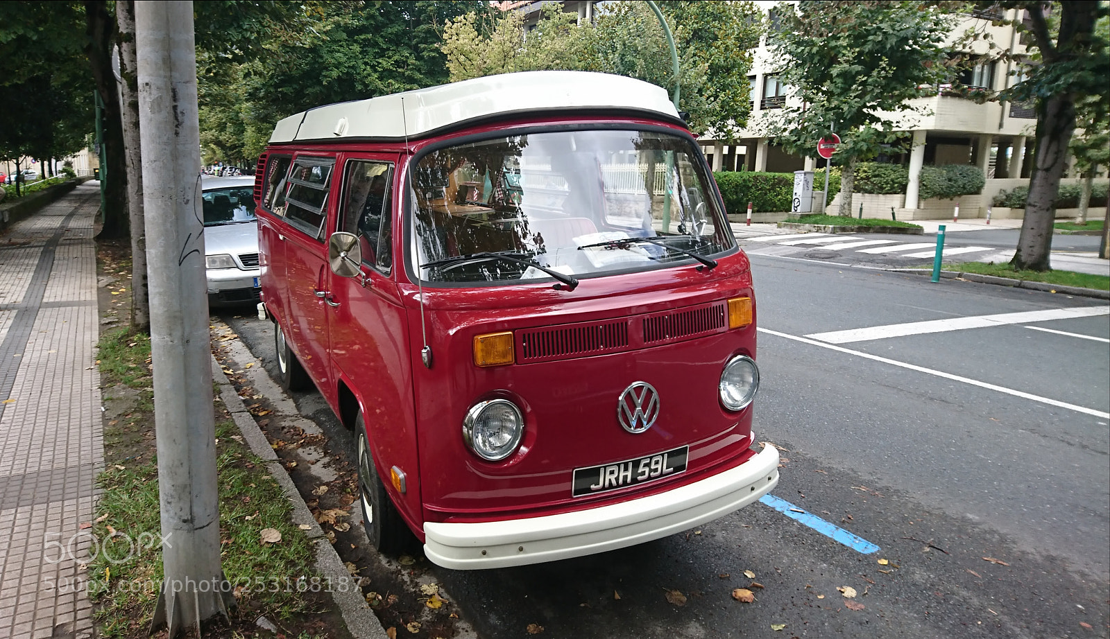 Sony Xperia XZ sample photo. Furgo de época photography