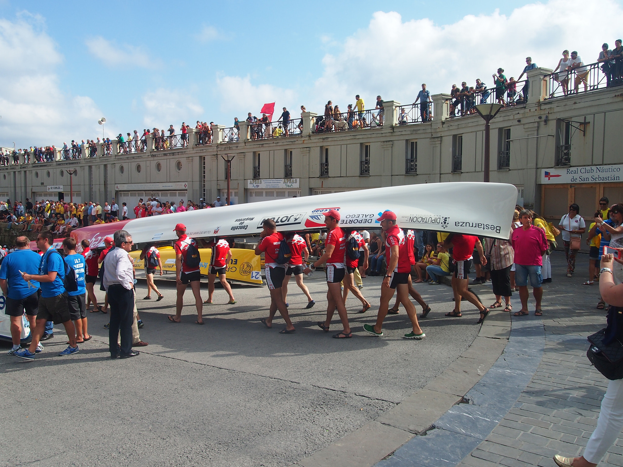 Olympus PEN E-PM1 sample photo. Regata de traineras photography