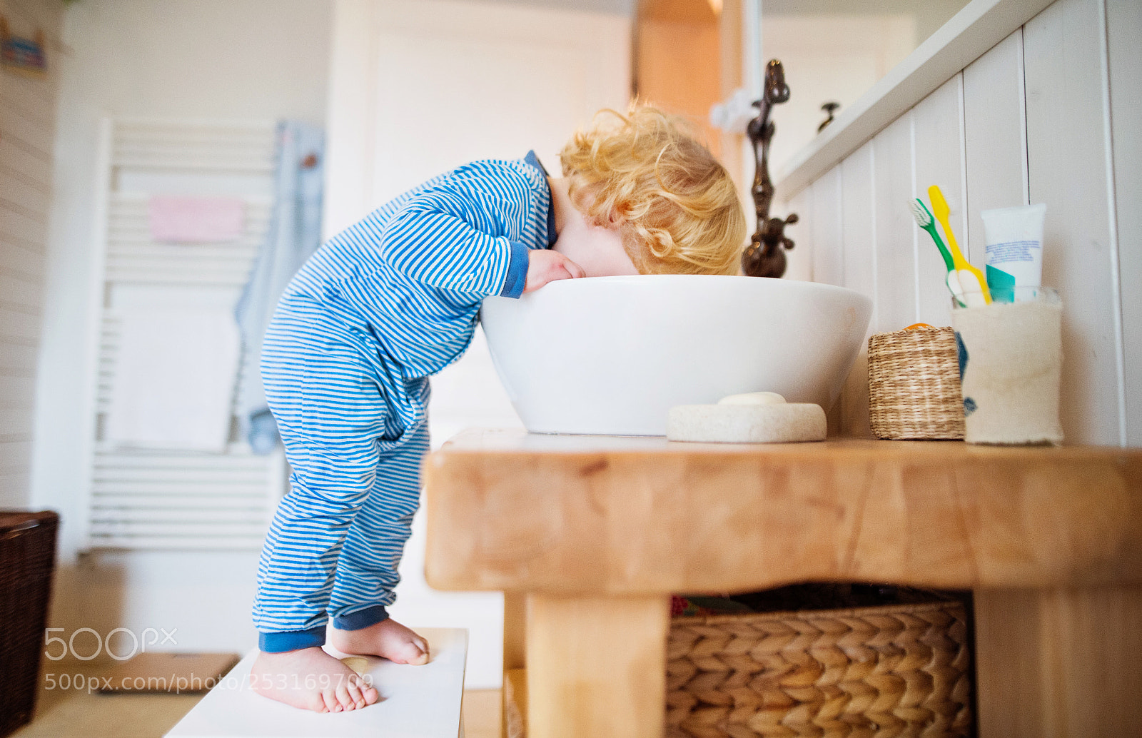 Nikon D4S sample photo. Toddler boy in a photography