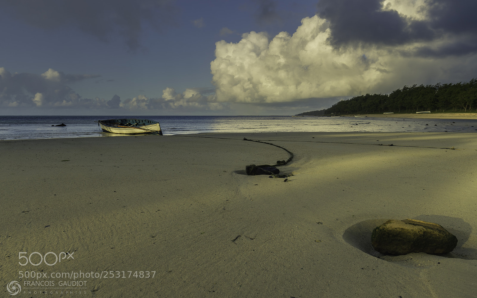 Canon EOS 6D Mark II sample photo. Graviers beach photography