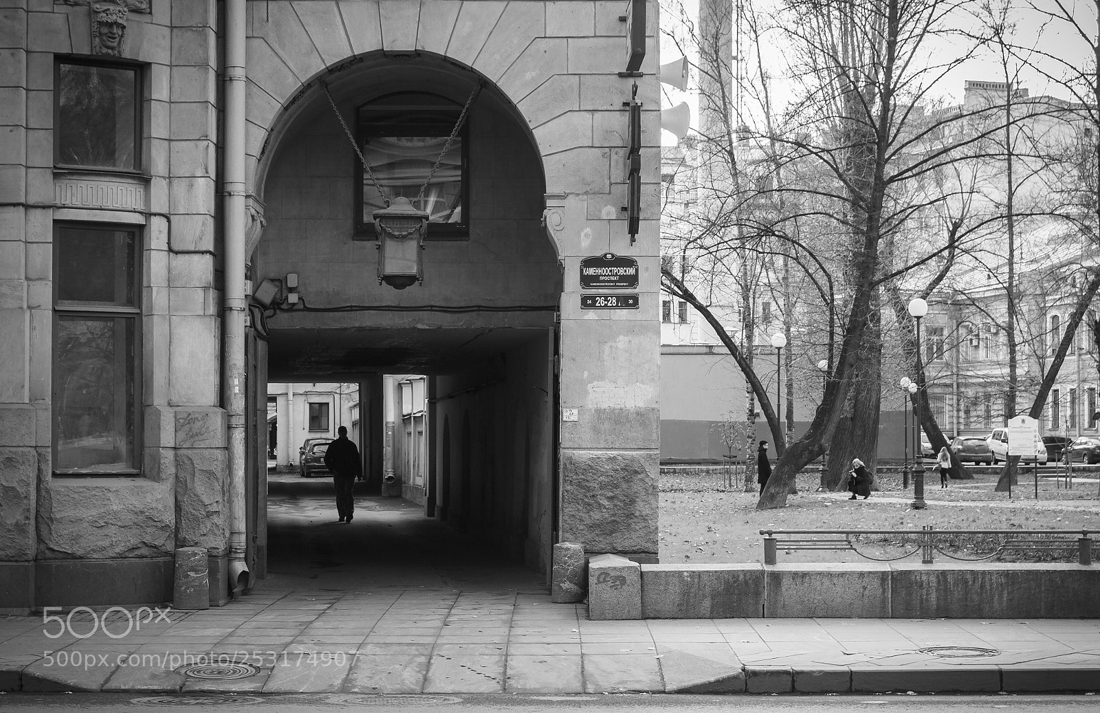 Canon EOS 600D (Rebel EOS T3i / EOS Kiss X5) sample photo. The multidimensionality of urban photography