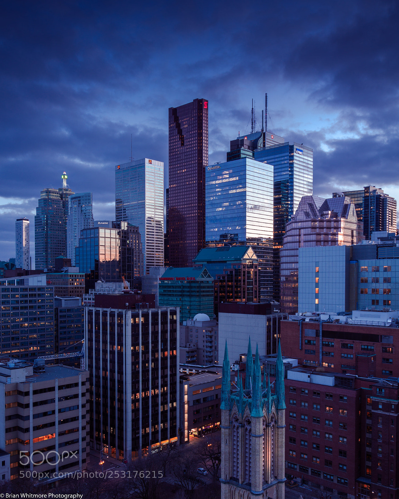 Sony a6000 sample photo. Downtown atmosphere photography
