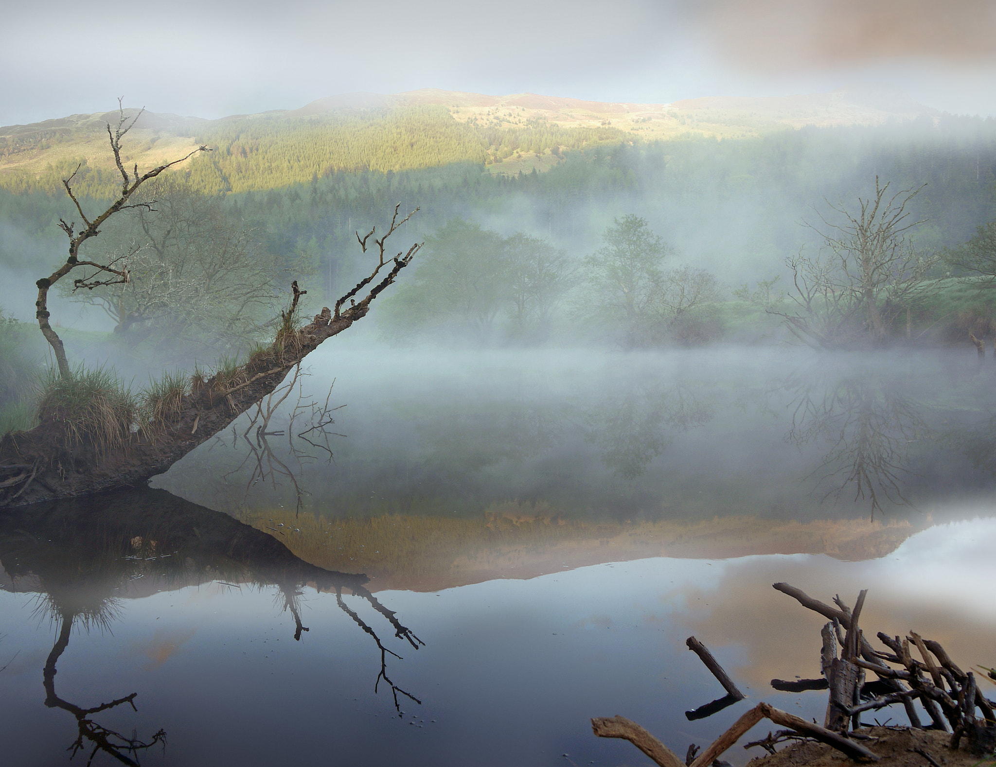 Panasonic Lumix DMC-GF1 sample photo. Mystic river photography