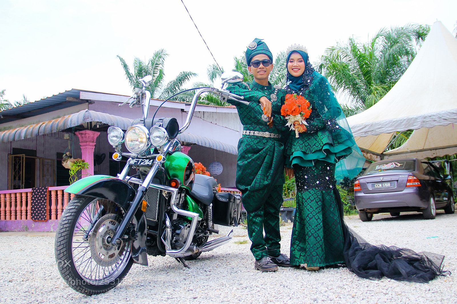 Canon EOS 550D (EOS Rebel T2i / EOS Kiss X4) sample photo. Wedding of wawaxfikri photography