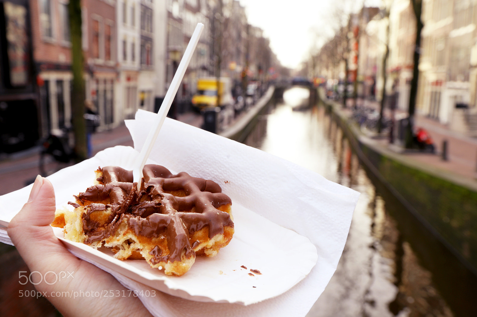 Canon EOS 5D Mark IV sample photo. Eating a waffle in photography