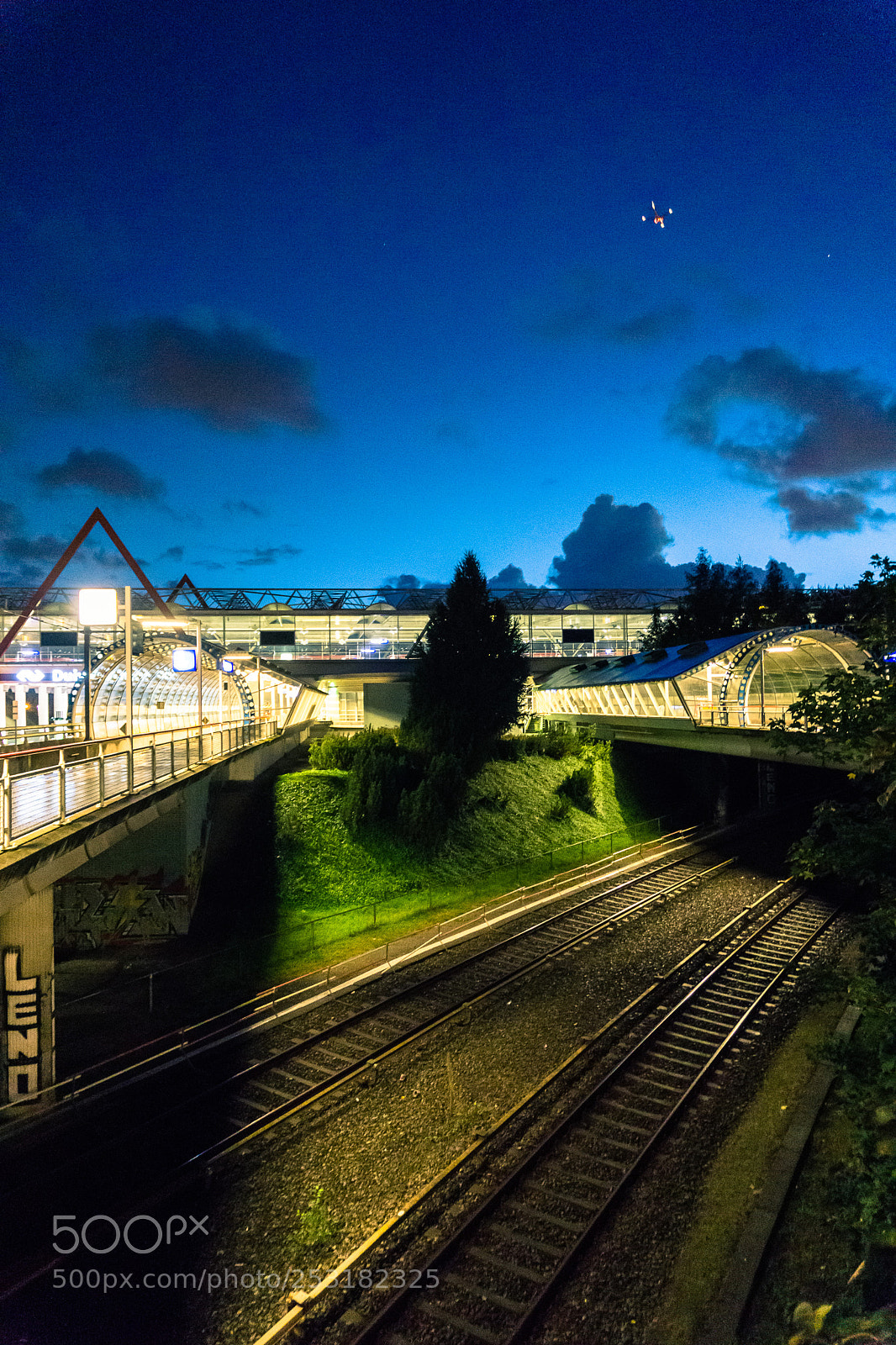 Sony a5100 sample photo. Duivendrecht train station in photography