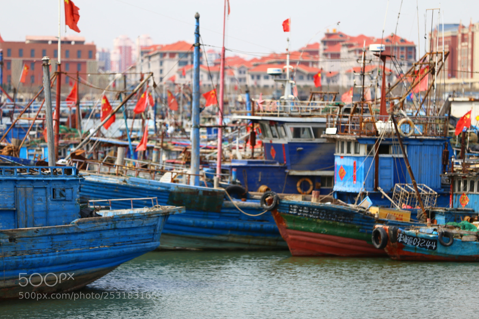 Canon EF 70-200mm F2.8L IS II USM sample photo. 漁港
の
春 photography