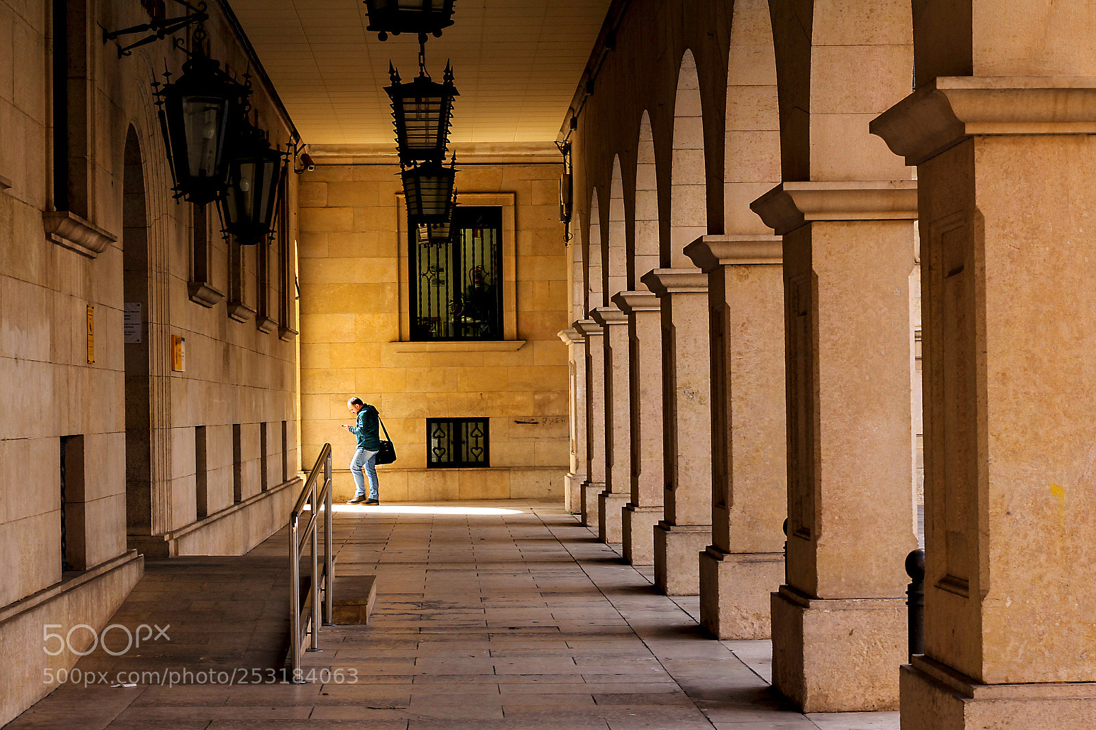 Canon EOS 60D sample photo. Street perspective photography