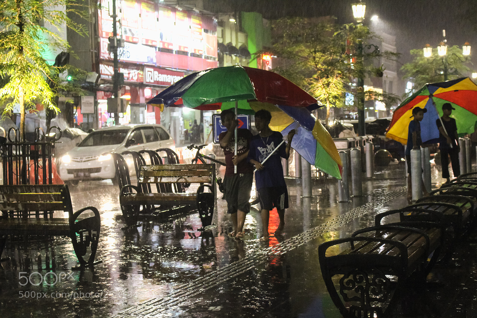 Canon EOS 700D (EOS Rebel T5i / EOS Kiss X7i) sample photo. Rainy day photography