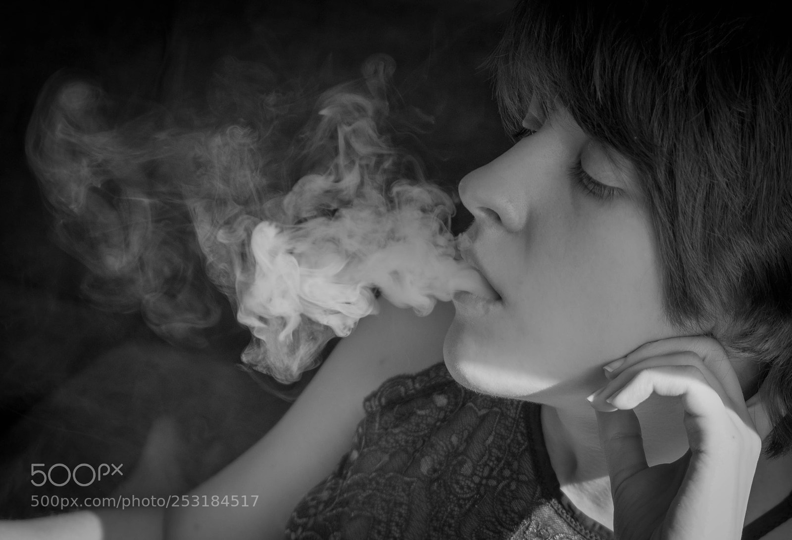 Fujifilm X-T20 sample photo. Nicotine photography