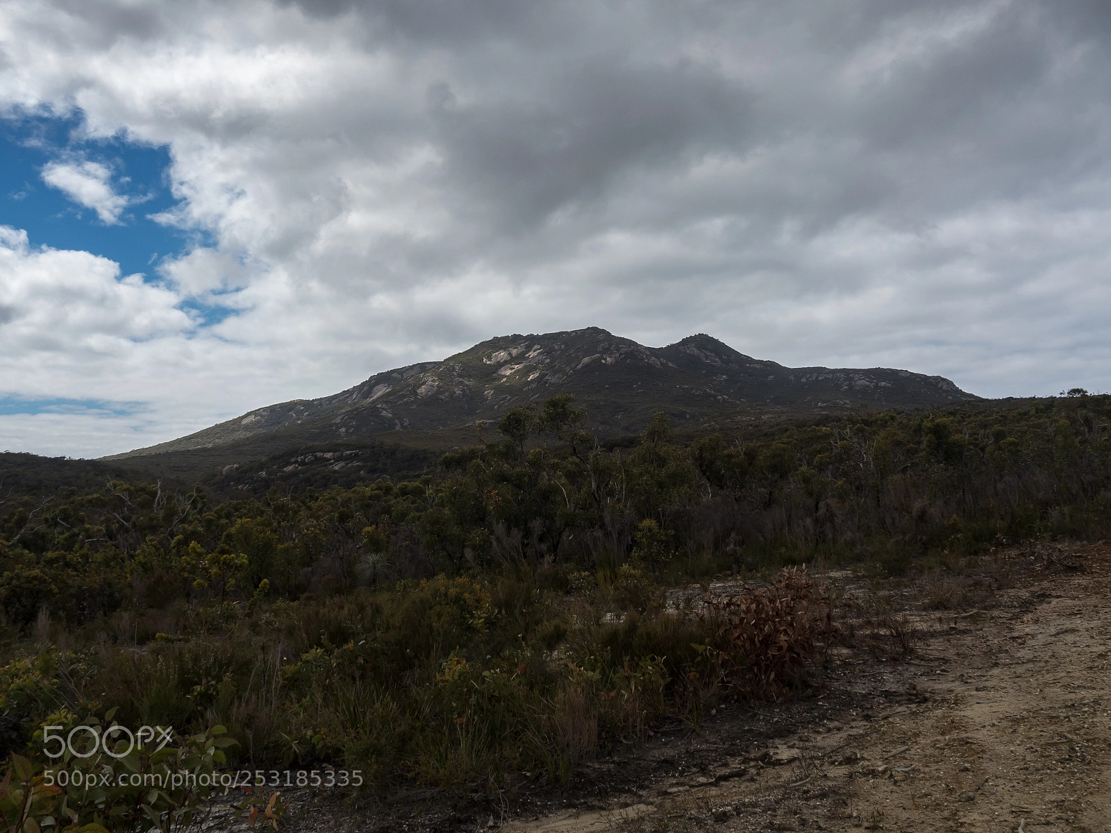 Olympus OM-D E-M5 II sample photo. Mt manypeaks - day photography
