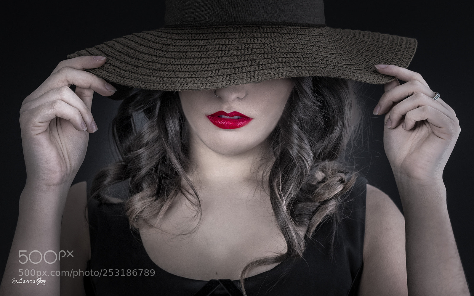 Canon EOS 700D (EOS Rebel T5i / EOS Kiss X7i) sample photo. Rouge pur couture photography
