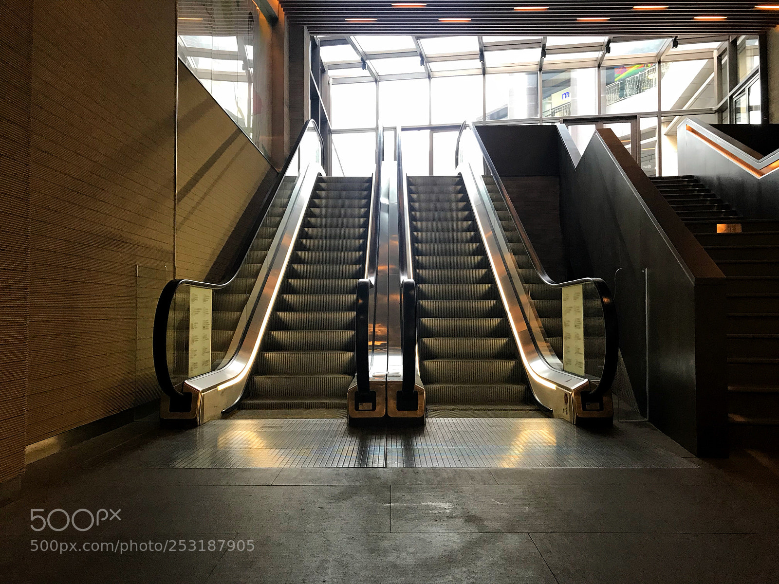Apple iPhone 7 sample photo. Escalator photography