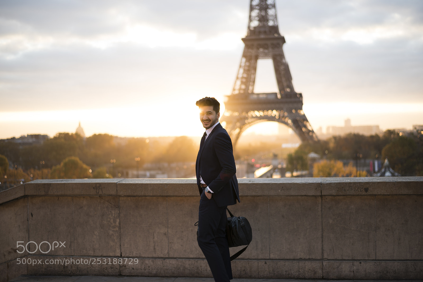 Nikon D810 sample photo. Businessman in paris photography