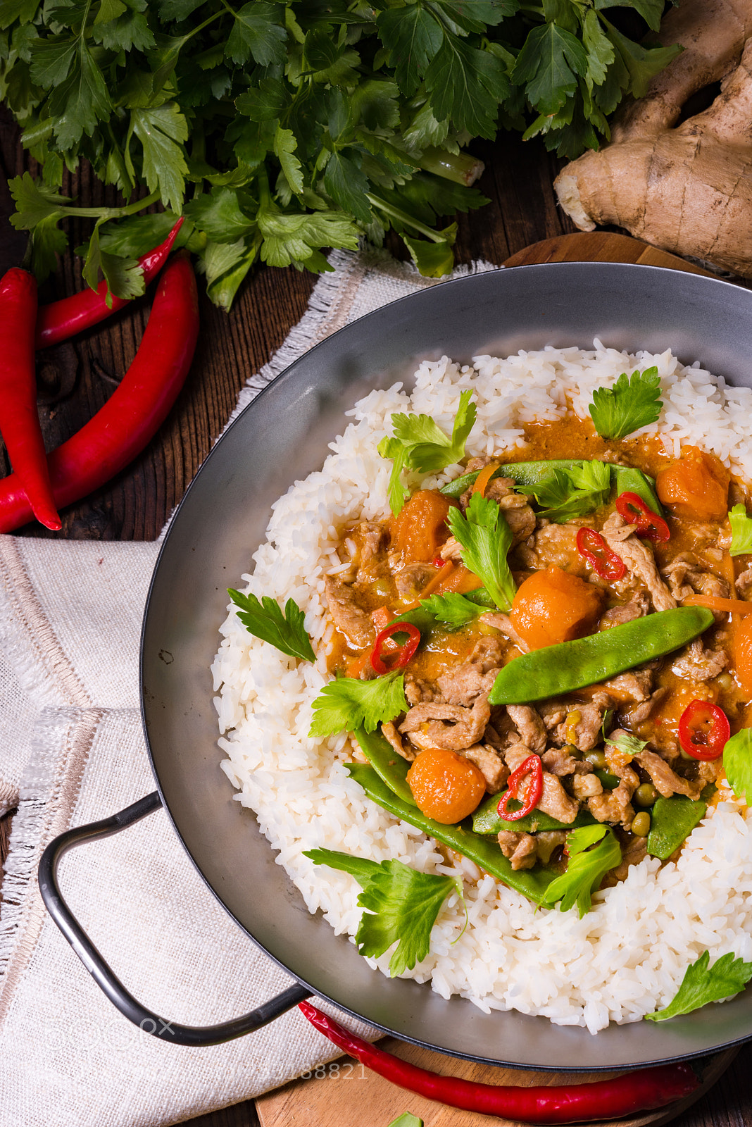Nikon D810 sample photo. Wok pan with meat photography