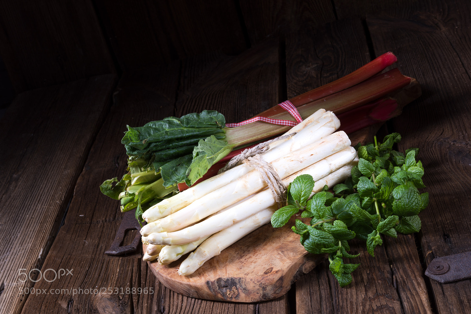 Nikon D810 sample photo. Delicious white asparagus photography