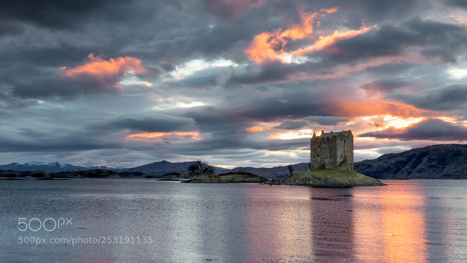 Canon EOS 5DS R sample photo. Castle stalker photography