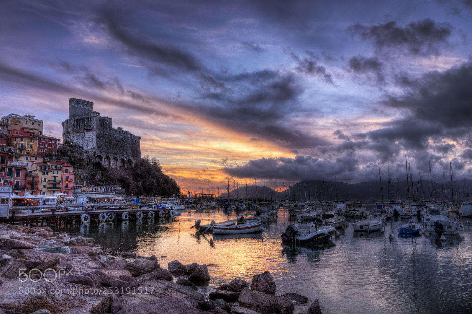 Canon EOS 5D Mark IV sample photo. Lerici sunset photography