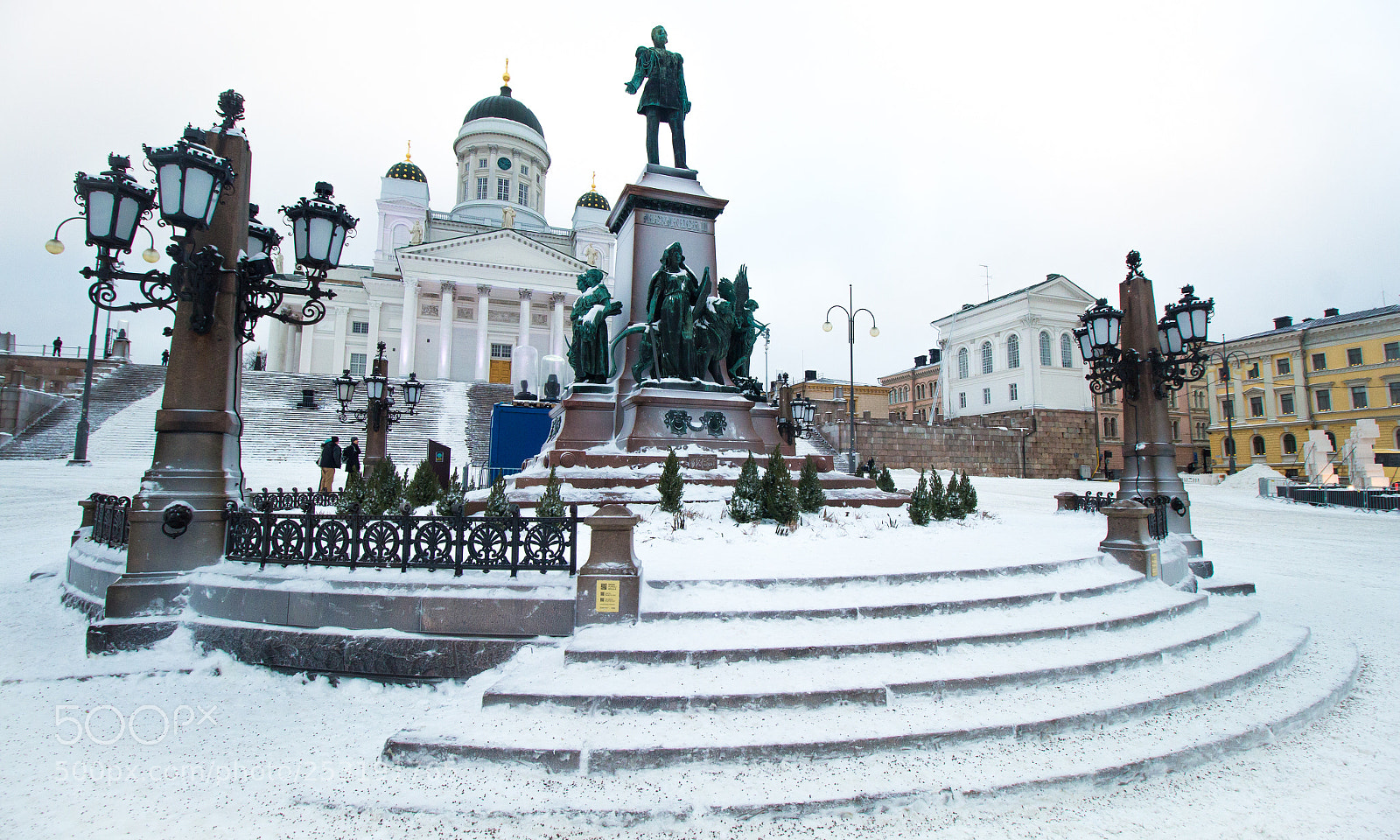 Canon EOS 600D (Rebel EOS T3i / EOS Kiss X5) sample photo. Center of helsinki, finland photography